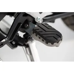 SW-Motech ION Fußrasten-Kit - Schwarz. Triumph Tiger 800/ 900/ 1200, Scram 1200.