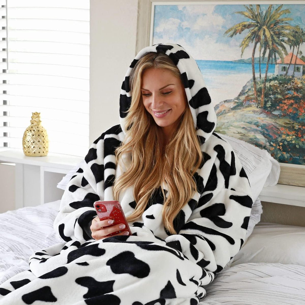Catalonia Sherpa Hoodie Deken voor Volwassenen - Oversized Pluche Dekjurk met Capuchon en Voorzak - Koe Print