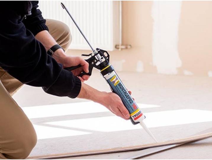 Mastic acrylique ACRYRUB F4 blanc cartouche 300ml - SOUDAL - 120659