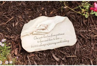 Evergreen Garden stone, pet devotion