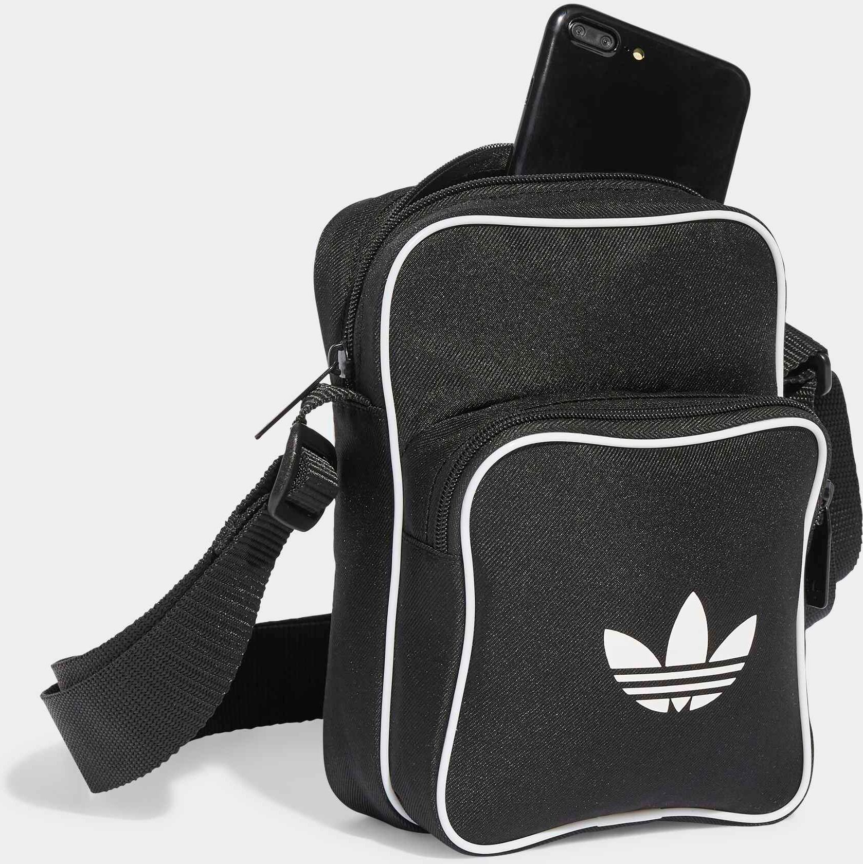 Sporttasche ADIDAS ORIGINALS "ADICOLOR CLASSIC SMALL ITEM", Damen, schwarz-weiss (schwarz, weiß), Obermaterial: 100% Polyester, Taschen Sporttasche, für Erwachsene, mit sportlichem Stil, aus Polyester-Twill schwarz, weiß Einheitsgröße