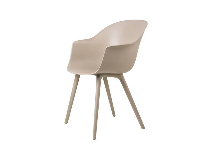 GUBI Chaise Bat Dining Outdoor new beige