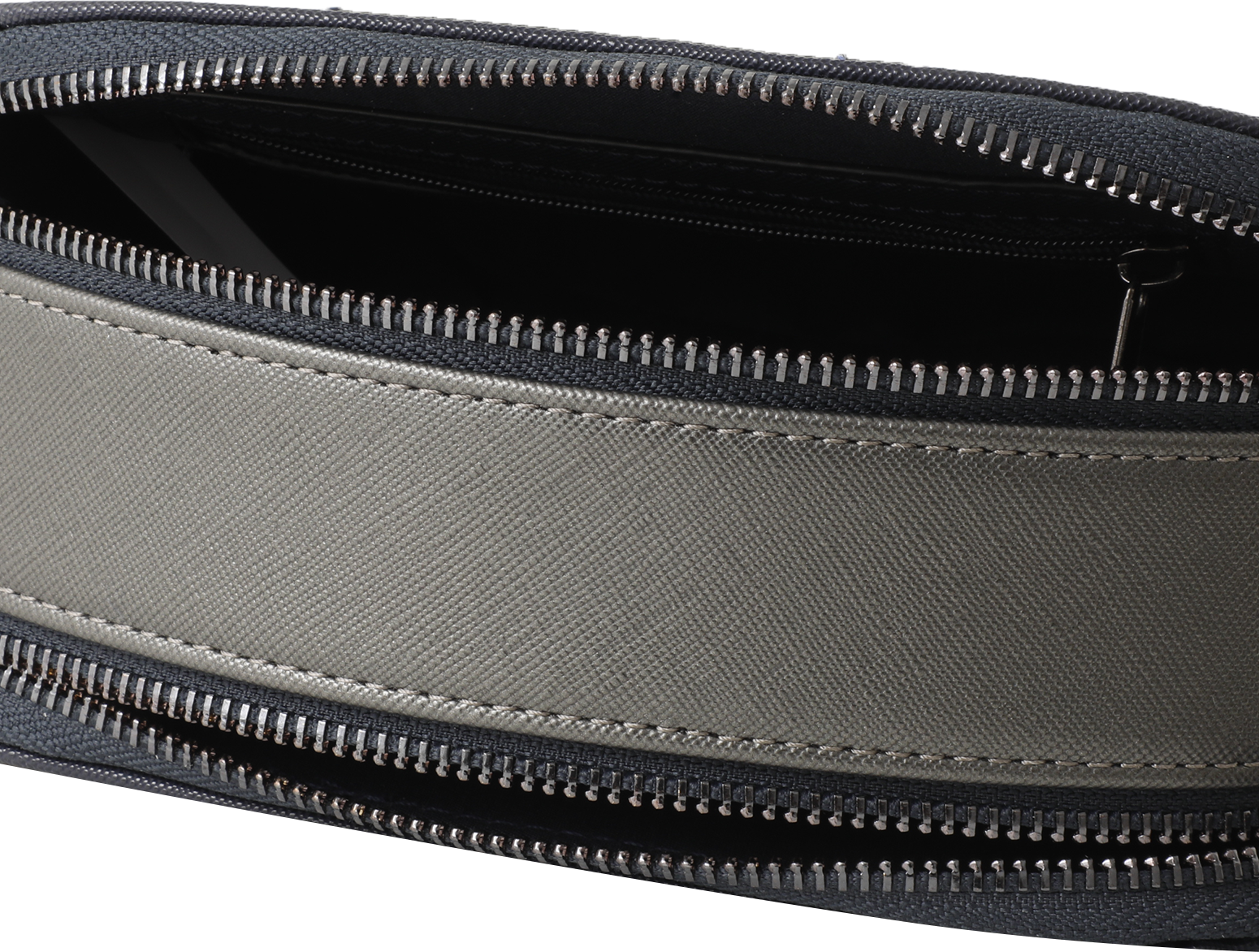 Umhängetasche MARCO TOZZI, Damen, blau (dunkelblau), Lederimitat, Taschen Umhängetasche, Damen Umhängetasche, Clutch mit goldfarbenem Logo dunkelblau Einheitsgröße