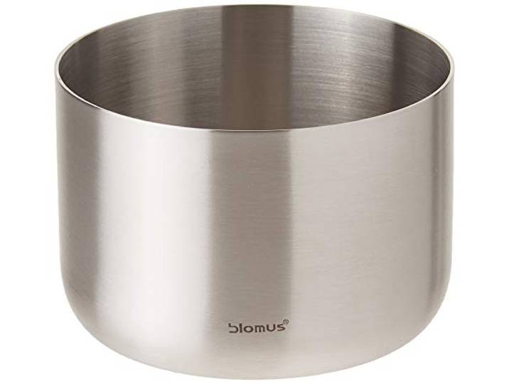 blomus -BASIC- Snackschale S aus mattiertem Edelstahl, Servierschale Dip-Schale, Deko-Schüssel für Dessert, Obst, Sauce für Beilage, spülmaschinengeeignet (H / B / T: 5,5 x 8 x 8 cm, Edelstahl, 63633)