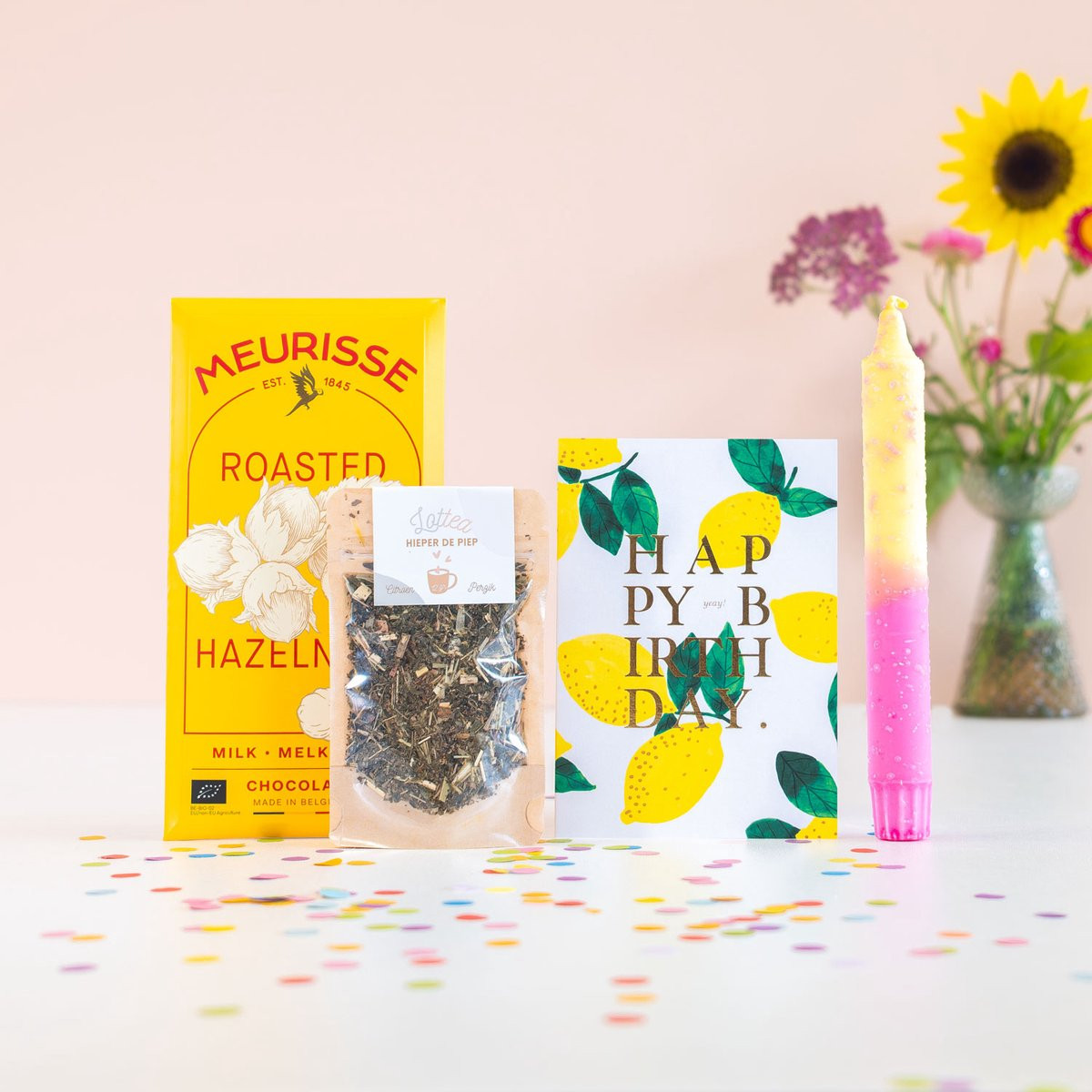 Brievenbus Cadeau Verjaardag met Confetti en Verjaardagskaart