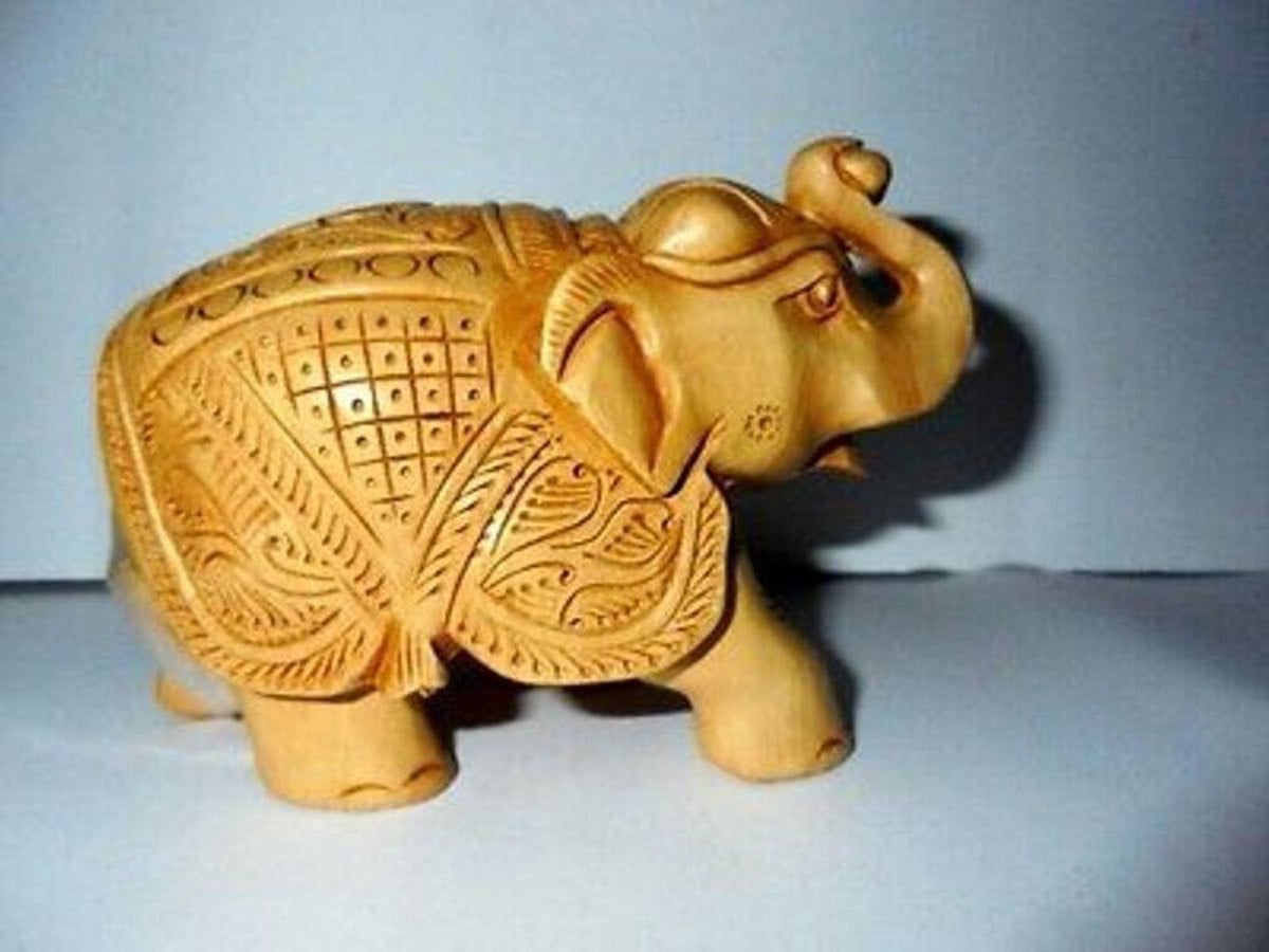 Handgemaakt decoratief houten olifant beeldje voor op tafel