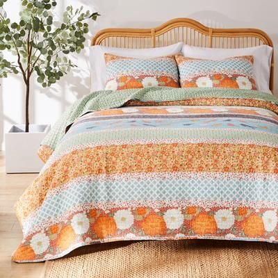 Barefoot Bugalow Barefoot Bungalow Carlie Modern Calico Reversible Cotton Quilt Set