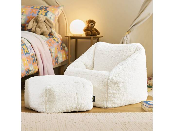 Pouf fauteuil enfant avec repose-pied carré en polaire crème