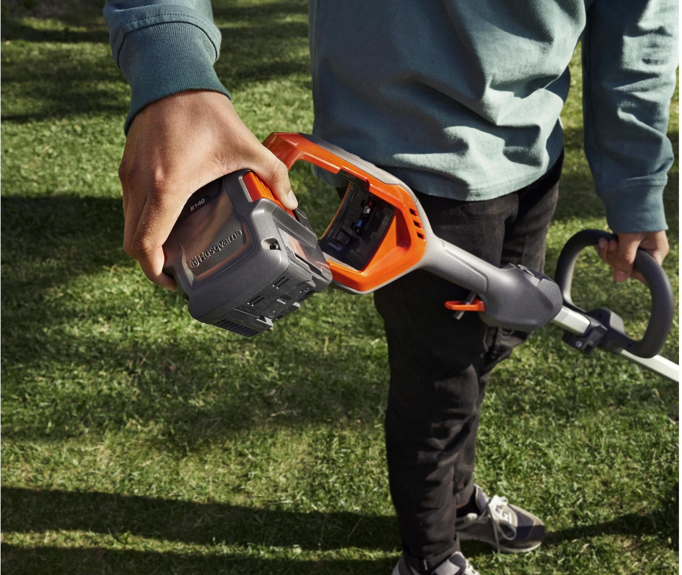 Akku-Rasentrimmer HUSQVARNA "215iL Solo", orange, Motorsensen, Akku-Rasentrimmer orange Einheitsgröße