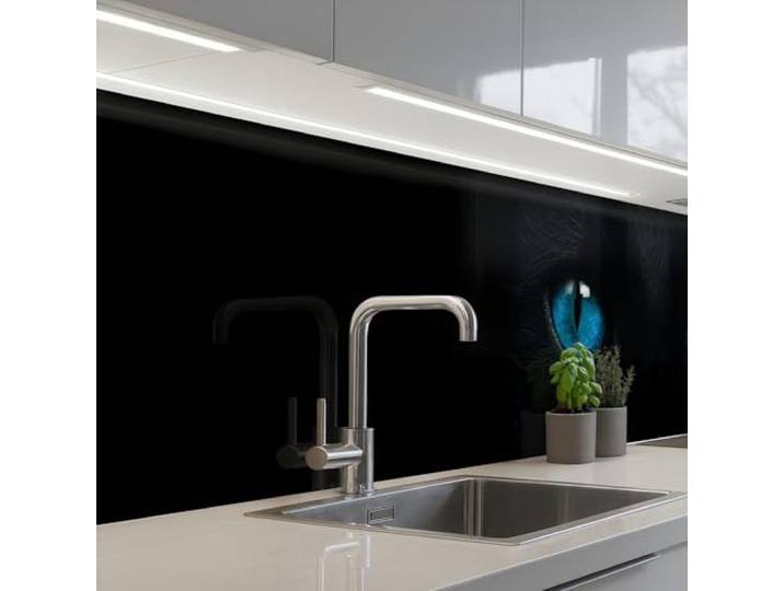 KitchenYeah© Rückwand Küche Rückwandschutz Selbstklebend Spritzschutz 60x300 cm - Küchenrückwand Küchenfront Küchen Selbstklebende Küchenrückwände Katze - Blau - Tier - Schwarz