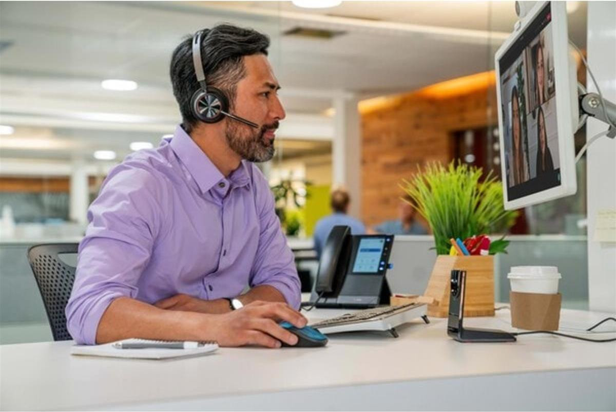 Poly Voyager F2 On-ear Headset Swiet