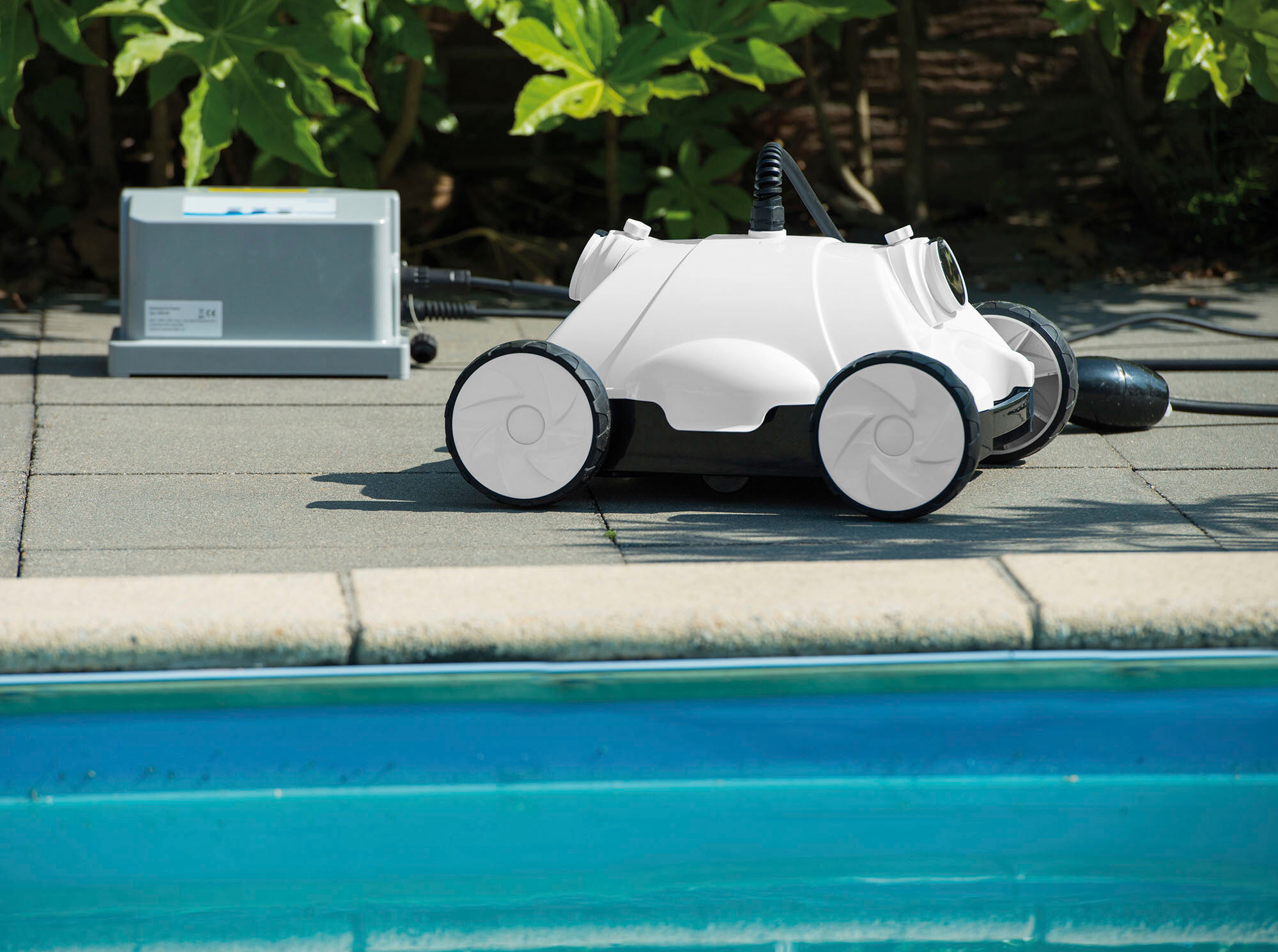 Poolbodensauger INFINITE SPA "RobotClean 1", weiß, B:300cm H:490cm L:700cm, Kunststoff, Poolbodensauger, Poolbodensauger, außergewöhnliche Filterfeinheit