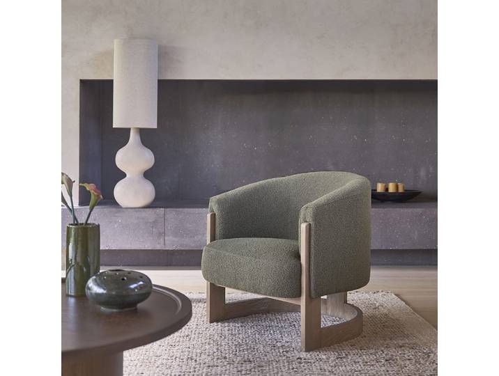 Fauteuil en chêne massif et tissu bouclette kaki