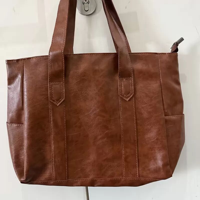 INF Stilvolle braune PU-Leder-Tragetasche für Damen - Vielseitiges Design