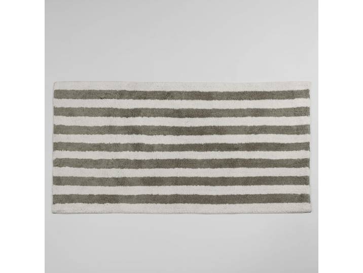 Weiße und grüne, getuftete Badematte aus recycelter Baumwolle, 60 x 120 cm