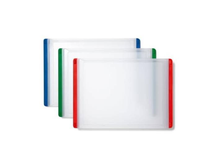OXO Good Grips Schneidebrett-Set, 3-teilig Farbcodierte Bretter, nicht-poröse Oberfläche, Saftrille, rutschfeste Füße, spülmaschinengeeignet