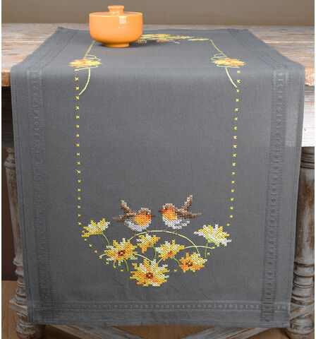 Stickläufer "Rotkehlchen & gelbe Blumen"