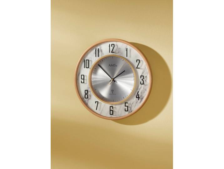 Wanduhr in Marmor-Optik, Braun