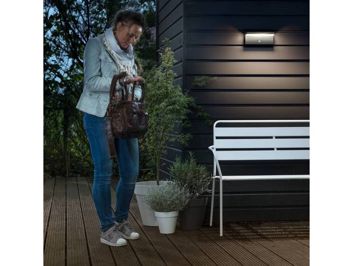 Philips Aussenwandleuchte mit Bewegungsmelder Bustan IR, schwarz, Aluminium, Modern