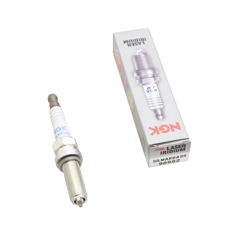 Bougie NGK SILMAR8A9S Laser Iridium