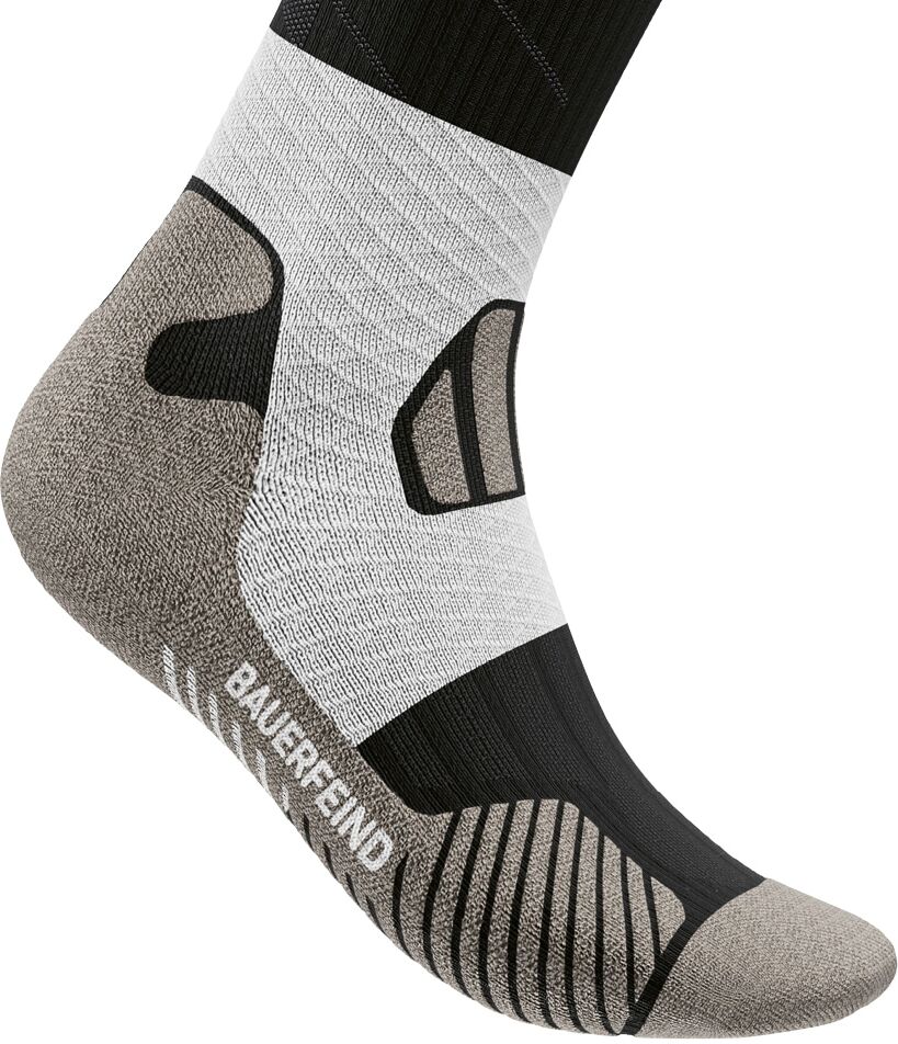 Laufsocken BAUERFEIND "Trail Run Compression Socks", Herren, Gr. 46-49, schwarz (carbon schwarz), Polyamid, unifarben mit Farbeinsatz, elastisch, Socken Laufsocken, mit Air Channel Sole, atmungsaktiv, rutschfest im Schuh carbon schwarz 46-49