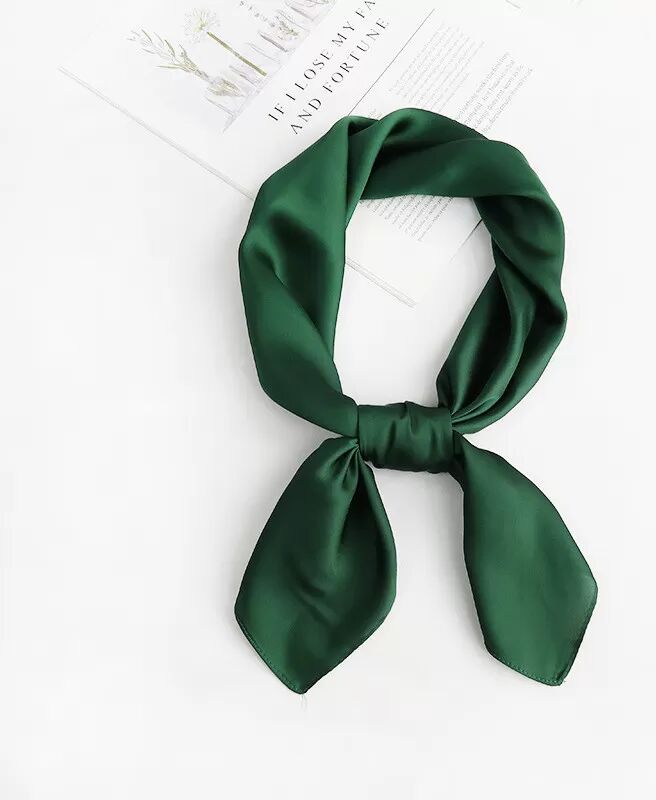 INF Eleganter quadratischer Schal Grün