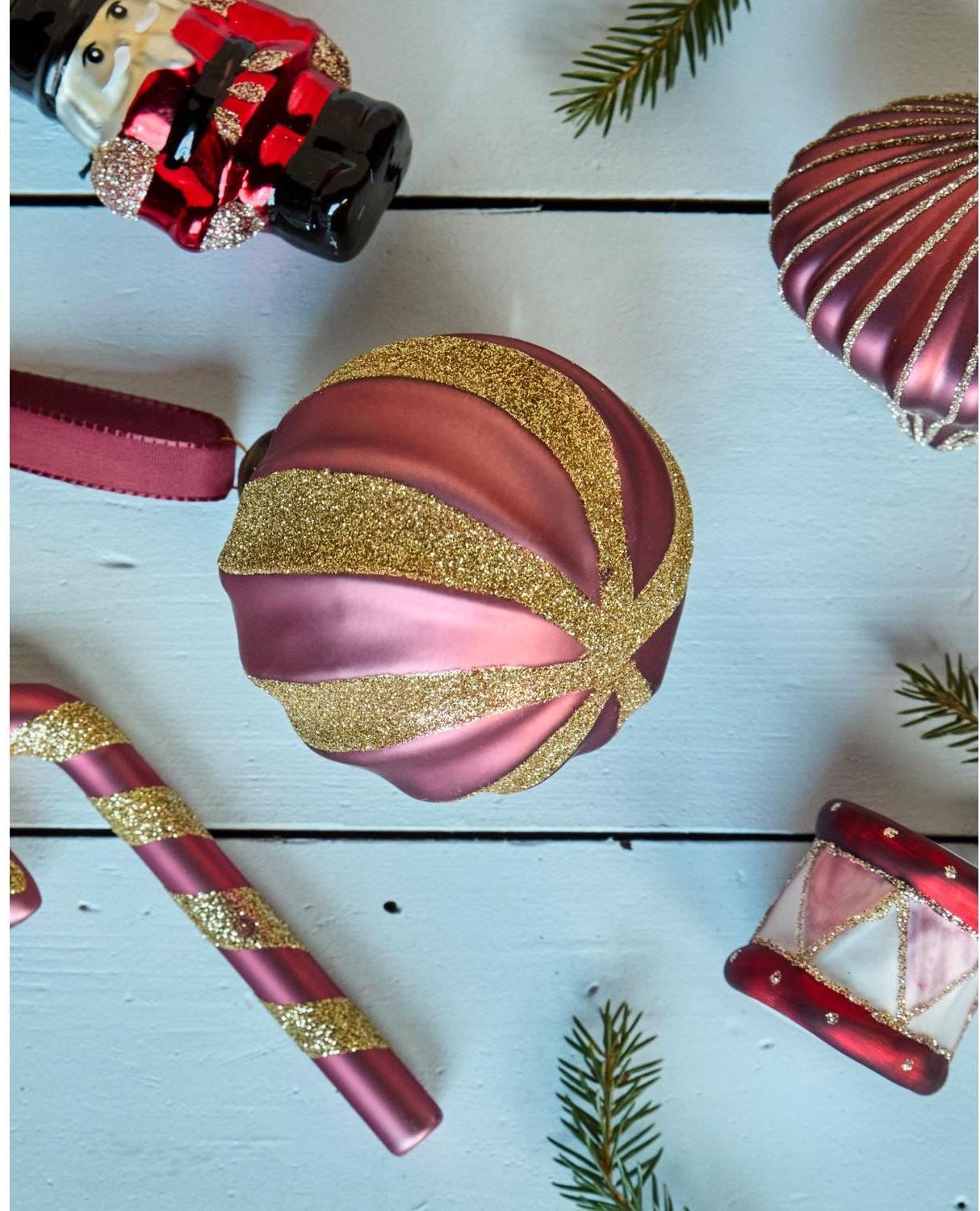 Weihnachtsbaumkugel HOUSE DOCTOR "House Doctor Weihnachtskugel 4 Stück, Ø 8 cm", rot, Ø:8cm, Weihnachtsbaumkugeln, Weihnachtsbaumkugel rot 8cm