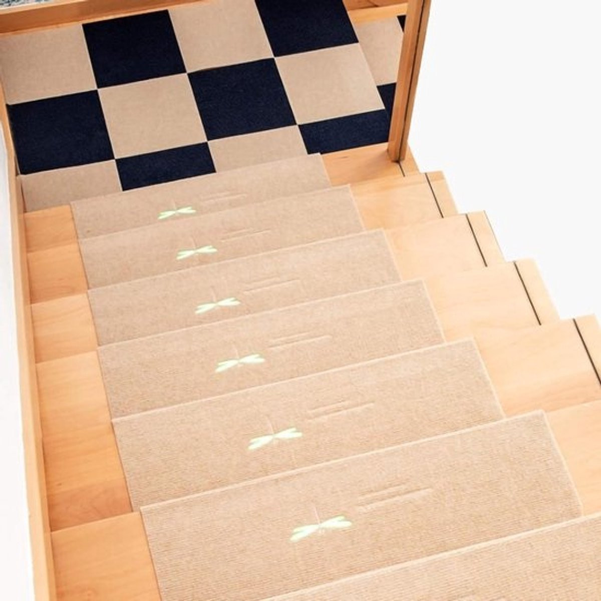 Set van 7 zelfklevende trapmatten met antisliponderkant voor extra veiligheid - Khaki