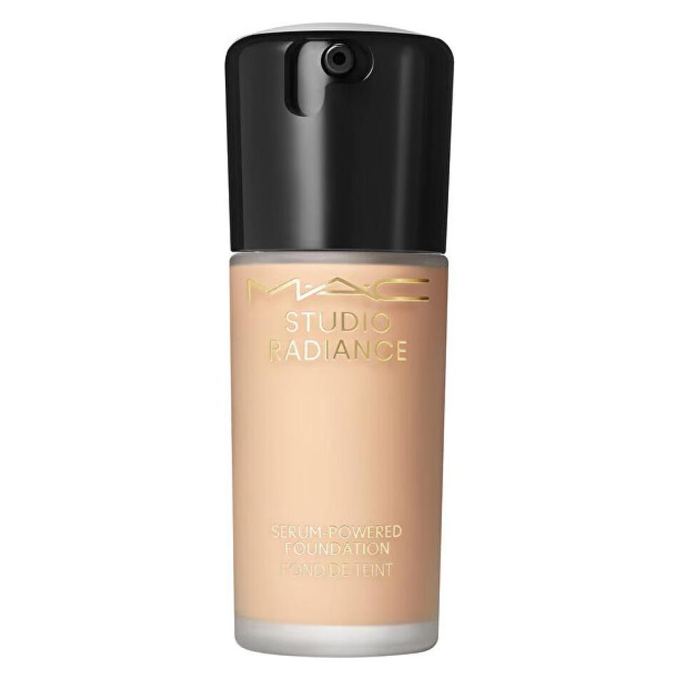 MAC Cosmetics M.A.C. Studio Rad Serum Pow Fond de Teint NC12 (NC12) (SYP8040000)