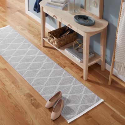 TOWN & COUNTRY EVERYDAY Rein Solid Diamond Everwash Washable Non-Slip Backing Area Rug