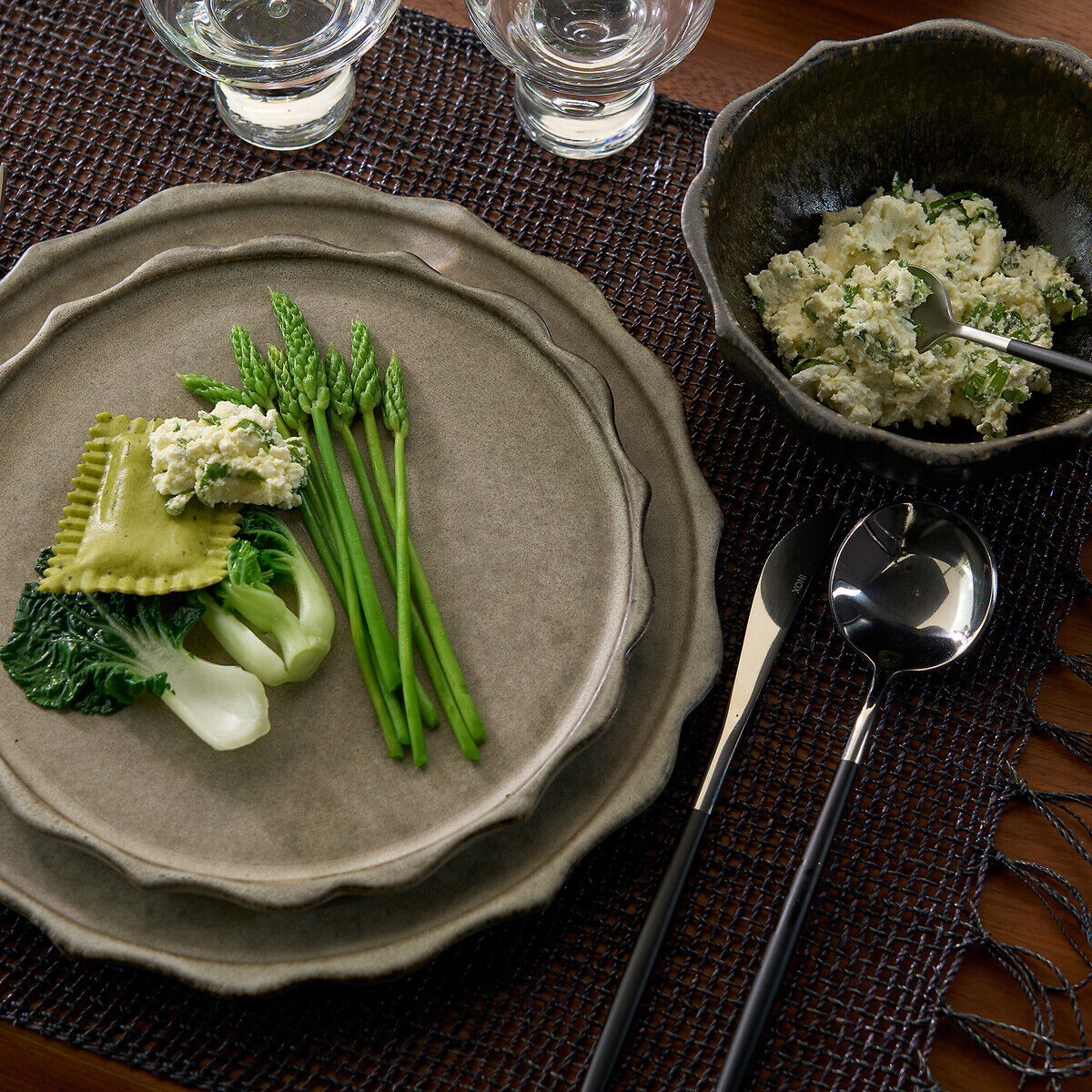 AM.PM Lot 4 assiettes plates grès émail réactif, Arigato