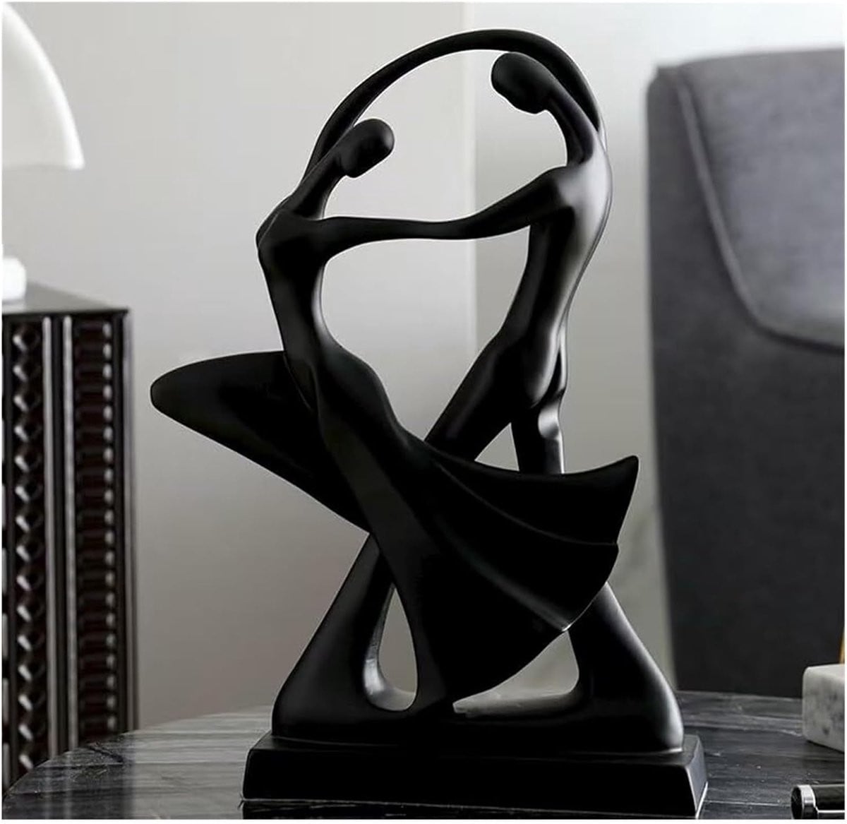 Dansend Paar Beeld - Abstracte Sculptuur voor Woonkamer Decoratie - Zwart - Hoogte: 34 cm