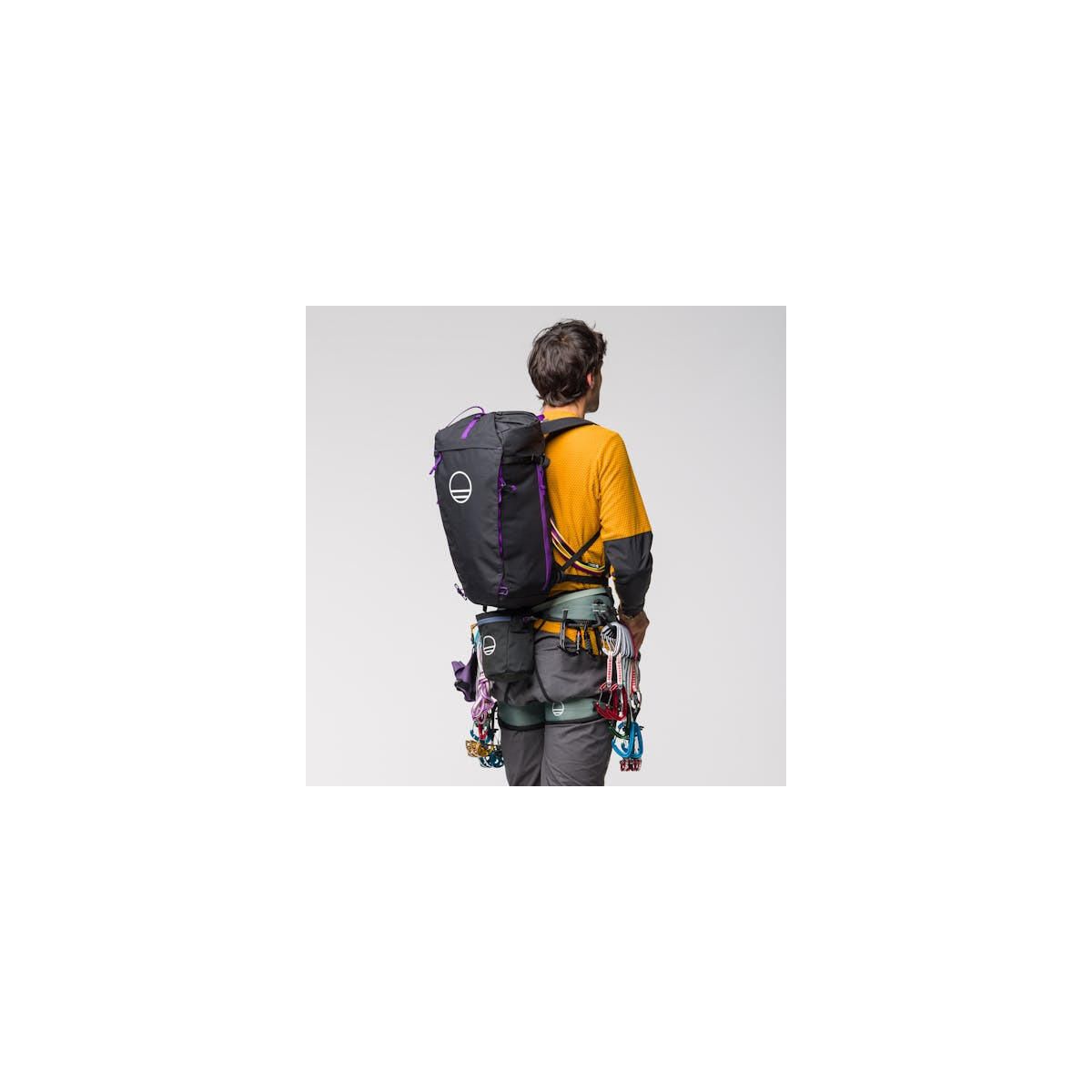 Wild Country Progress Backpack 25L black/parachute purple (0966) UNI 40-0000010049-0966-UNI