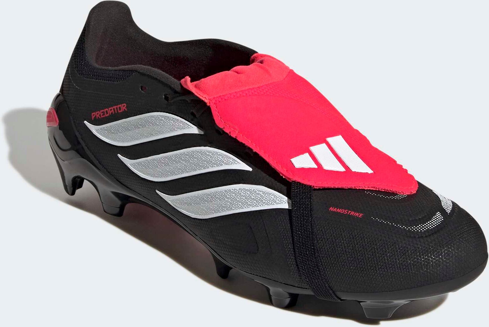 Adidas Performance "PREDATOR LEAGUE, FESTE BÖDEN, UMSCHLAGBARE ZUNGE" Aussensohle für Rasen und feste Böden core schwarz, ftwr weiß, lucid rot 44