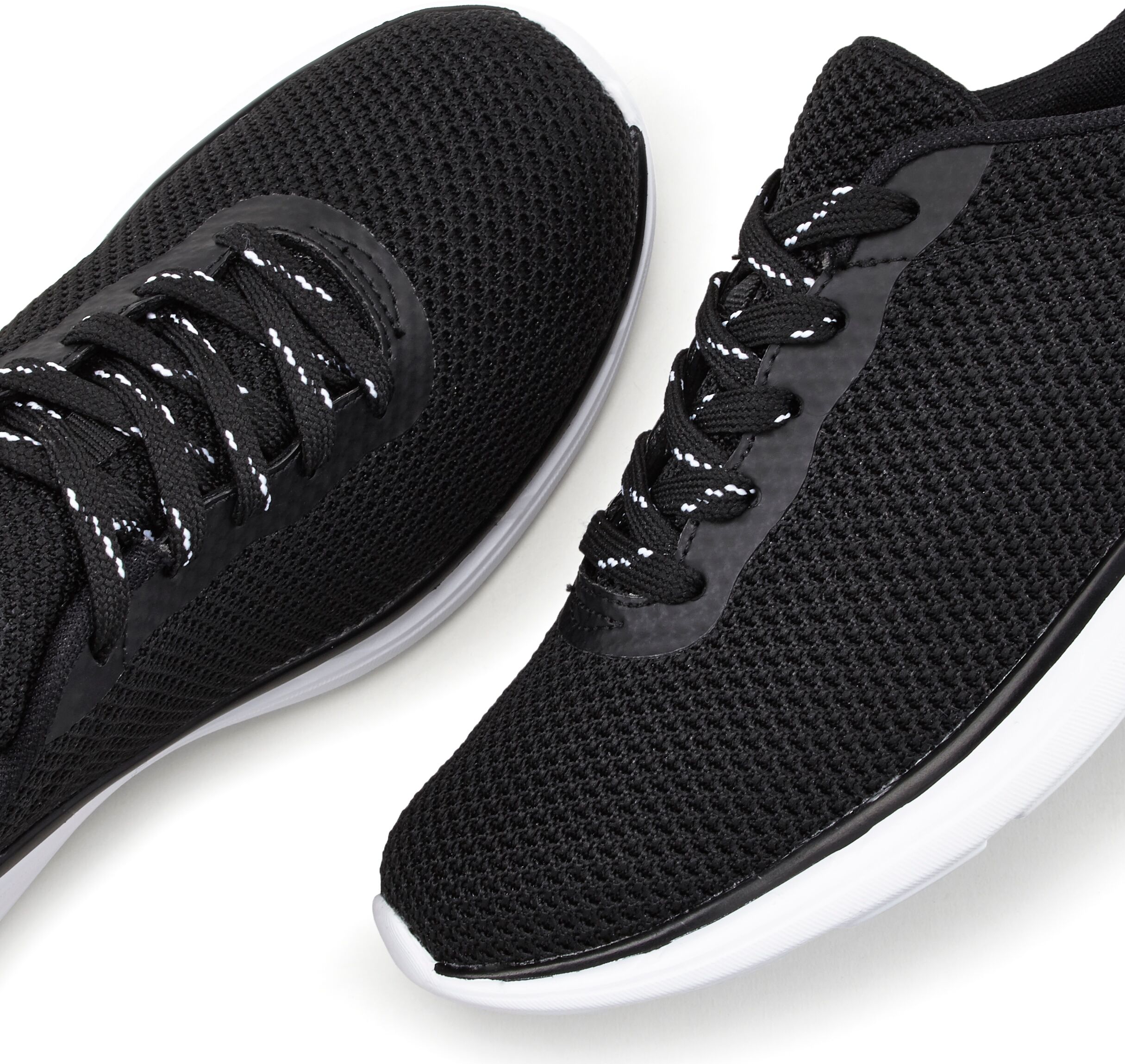 Sneaker LASCANA "Turnschuhe", Damen, Gr. 38, schwarz, Obermaterial: 100% Textilmaterial. Decksohle: 100% Textilmaterial. Futter: 100% Textilmaterial. Laufsohle: 100% Synthetik, unifarben, Basic, Schuhe Sneaker, Schnürhalbschuh, Halbschuh, Freizeitschuh ul
