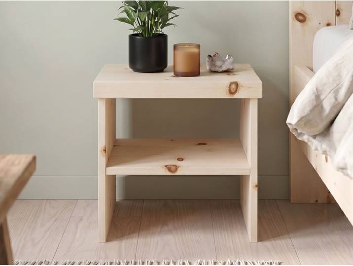 Nachttisch Zirbe „Alfred“ Massivholz Zirbe