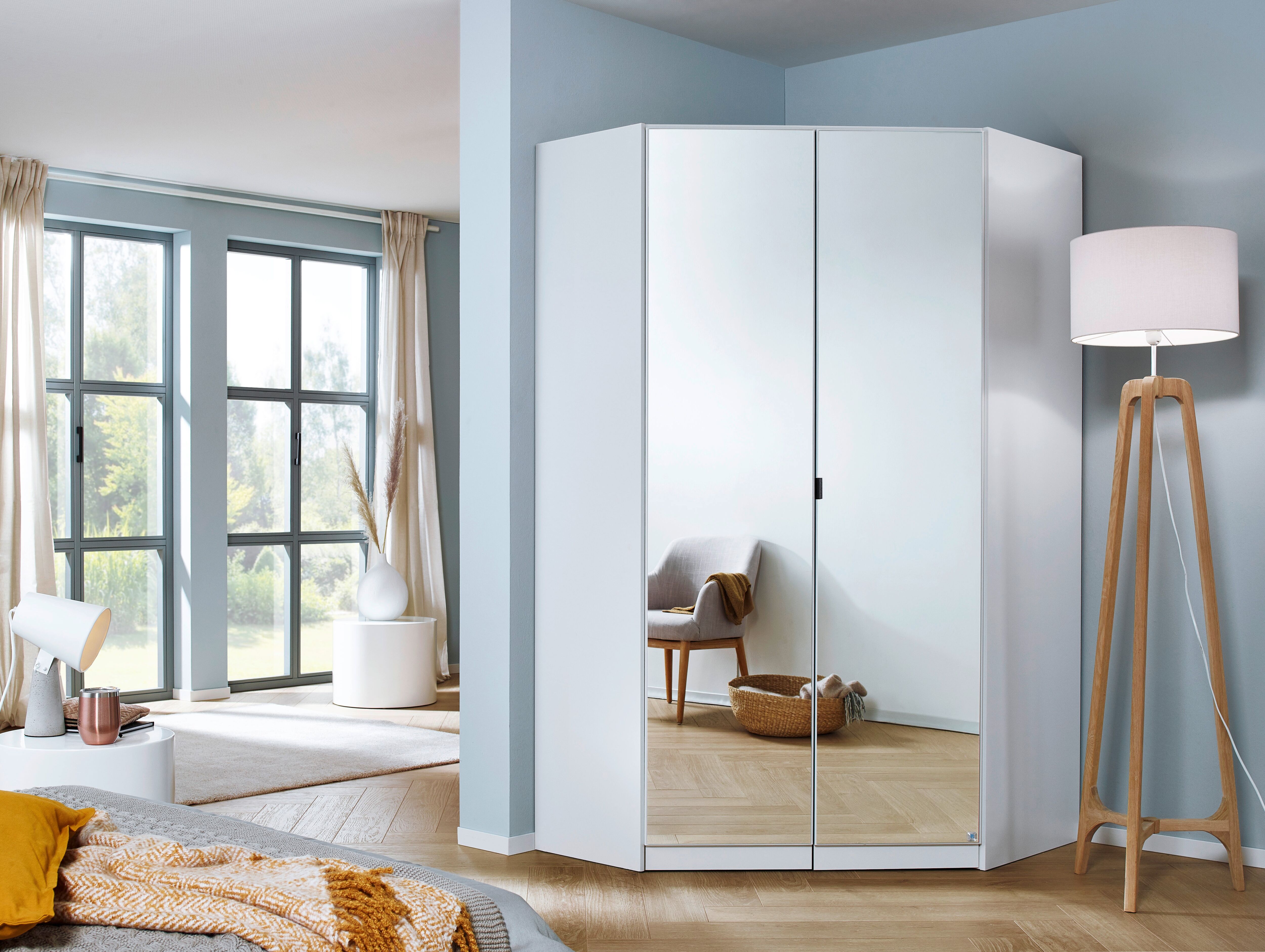 Eckkleiderschrank RAUCH "Kleiderschrank Schrank Ankleidezimmer Schlafzimmer Garderobe ONTARIO", weiss (weiß), B:117cm H:197cm T:104cm, Holzwerkstoff, Schränke, Eckkleiderschrank, voll ausgestattet mit grosszügigem Stauraum MADE IN GERMANY weiß B/H/T: 117c