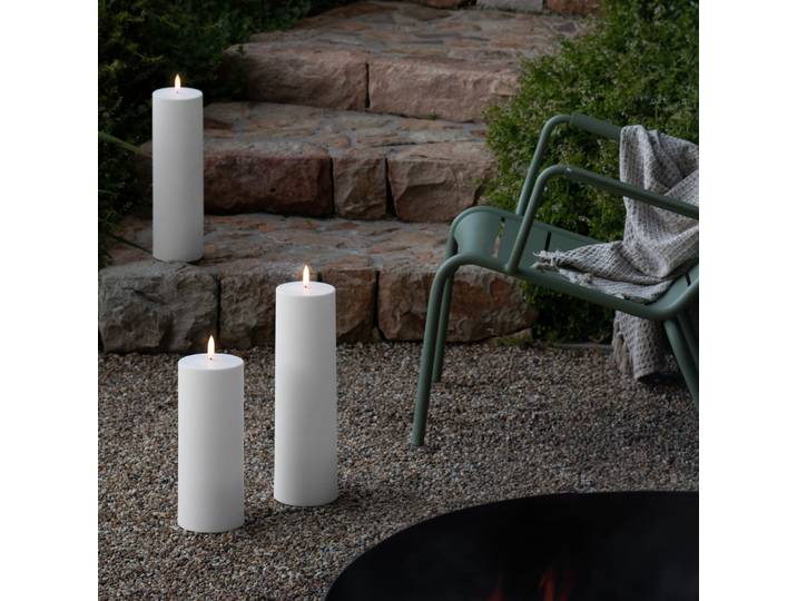 PILLAR Maxi Outdoor LED-Kerze H 40 cm, IPX5 - Uyuni Lighting - Wohnzimmer - Design - Kunststoff - Einflammig