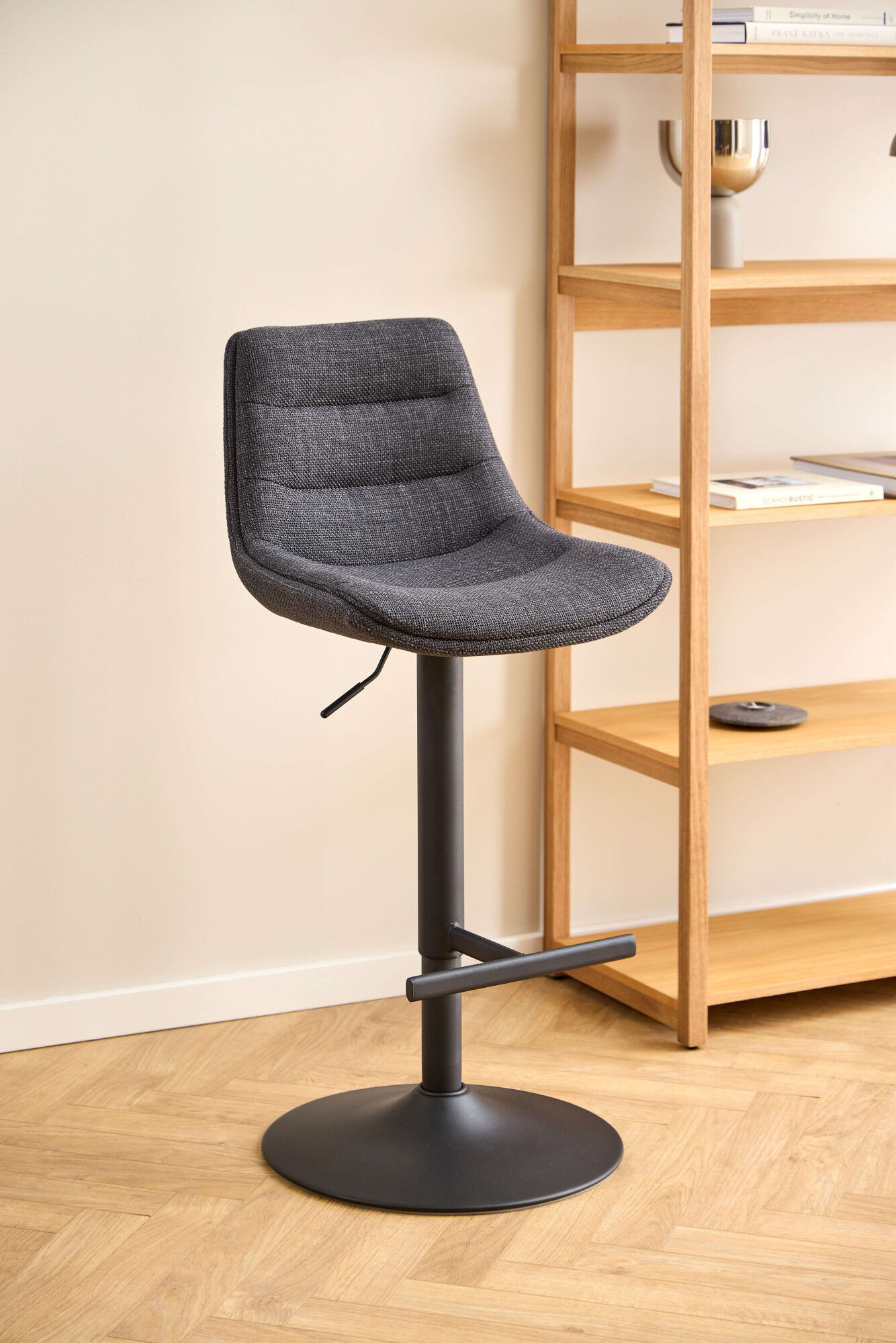 Barhocker ACTONA GROUP "Adisa", grau (dunkelgrau), B:47cm H:95cm T:52,5cm, 100% Polyester, Hocker, Barhocker, Barhocker, Basel dunkelgrau, Trompete Gestell, 2 Stk dunkelgrau B/H/T: 47cm x 95cm x 52,5cm