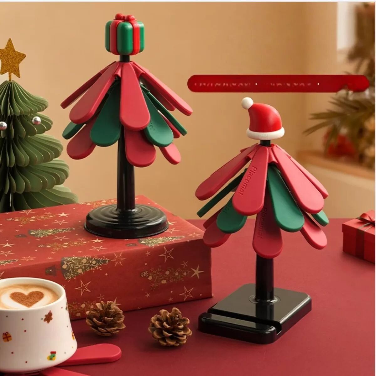 INF Weihnachtsbaum Hitzeschutz: Silikon Isolierter Untersetzer, Hitzebeständig, Rutschfest, Tischdeko