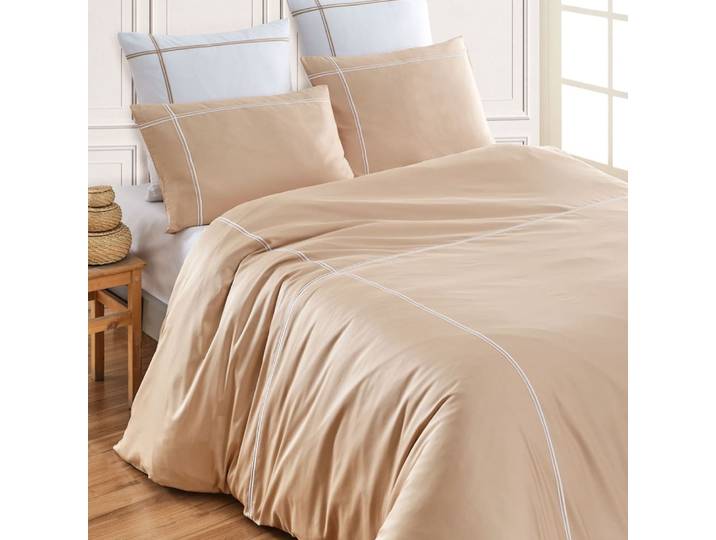 Parure de lit satin + 2 taies carrées moka 240x220 cm