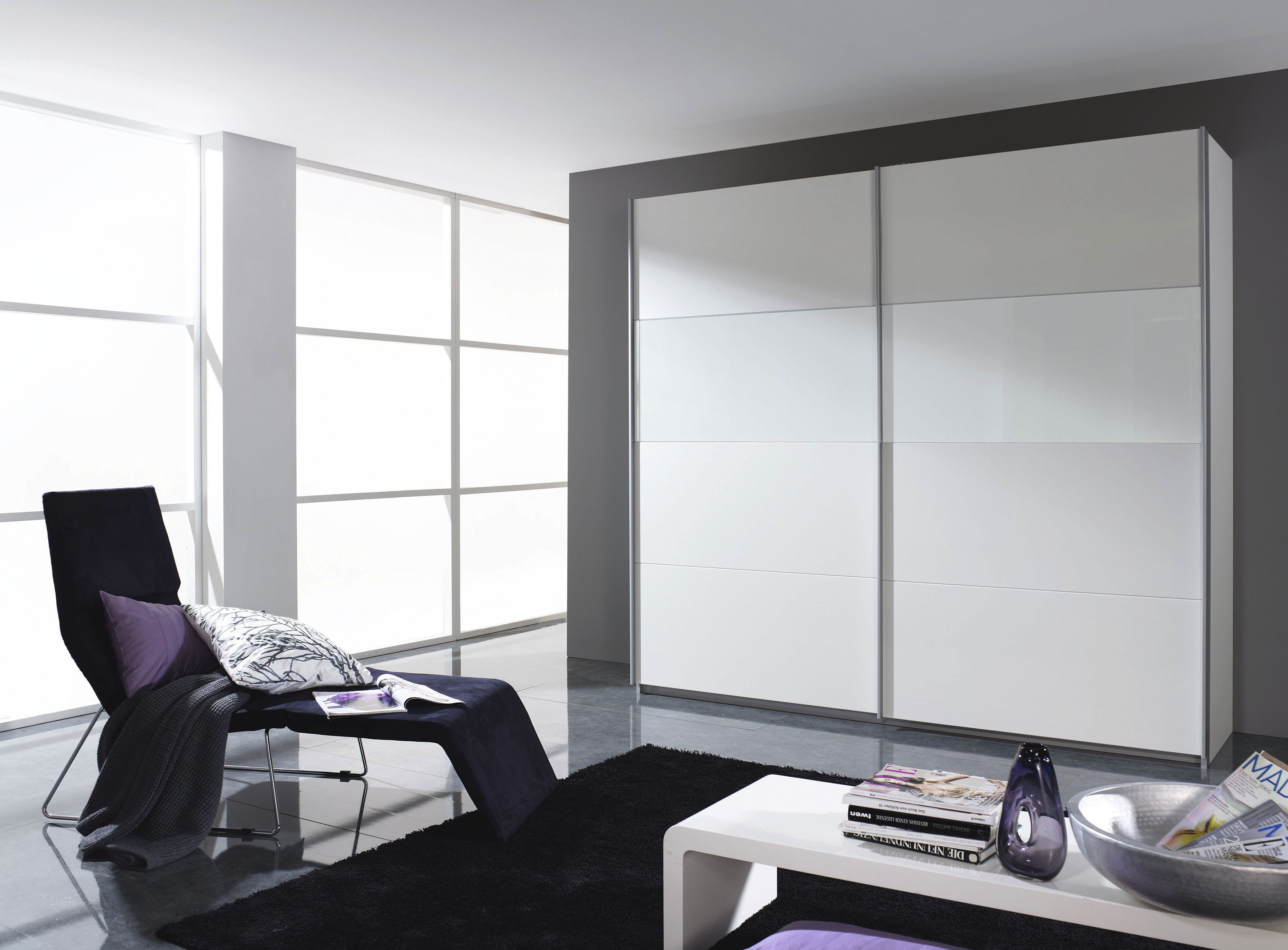 Schwebetürenschrank RAUCH "Quadra Schrank Schlafzimmerschrank in vielen Breiten", weiss (weiß, weißglas), B:226cm H:210cm T:62cm, Holzwerkstoff, Schränke, Schwebetürenschrank, Kleiderschrank Garderobenschrank mit Glaselementen weiß, weißglas B/H/T: 226cm 