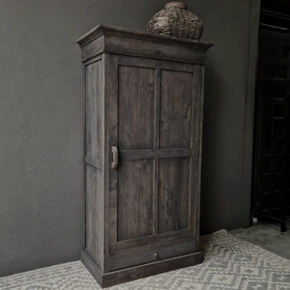 LUKSA Buffetkast Ella met 4 laden en 1 deur, vergrijsd bruin, B: 90 cm, D: 50 cm, H: 190 cm