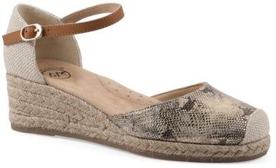 Women's Maize Espadrille Wedge Sandal by White Mountain in Gold Fabric (Size 9 M)