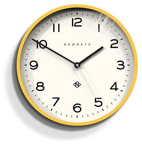 Newgate Number Three Echo Wandklok - Geel - Diameter: 37,5 cm
