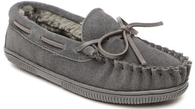 Minnetonka Pile Lined Hardsole - Boys 2 Youth Grey Slipper Medium
