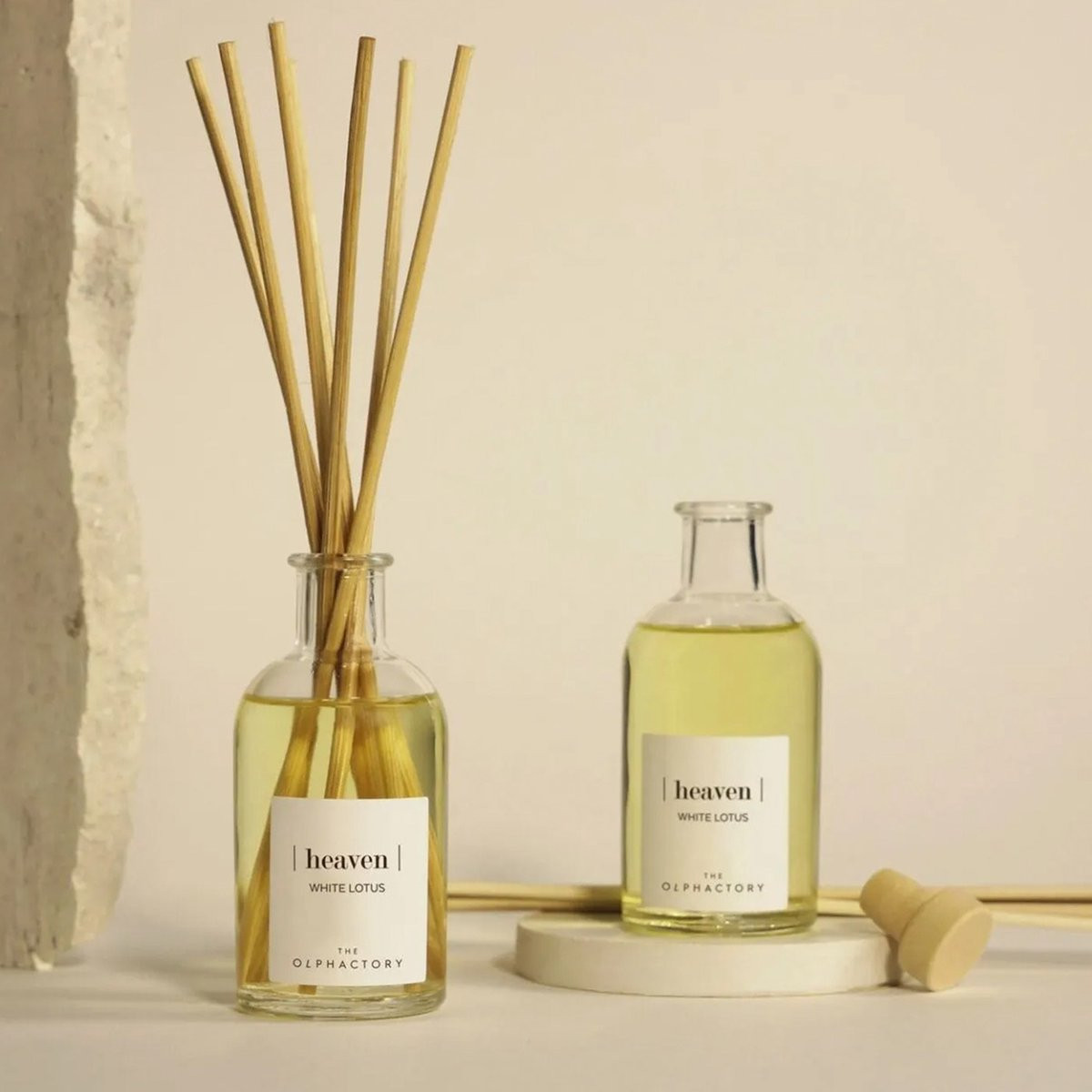 The Olphactory Luxe Geurstokjes Reed Diffuser Heaven Tropische Witte Lotus 100ml