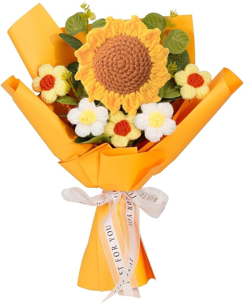 Gehaakt boeket met zonnebloemen voor decoratie