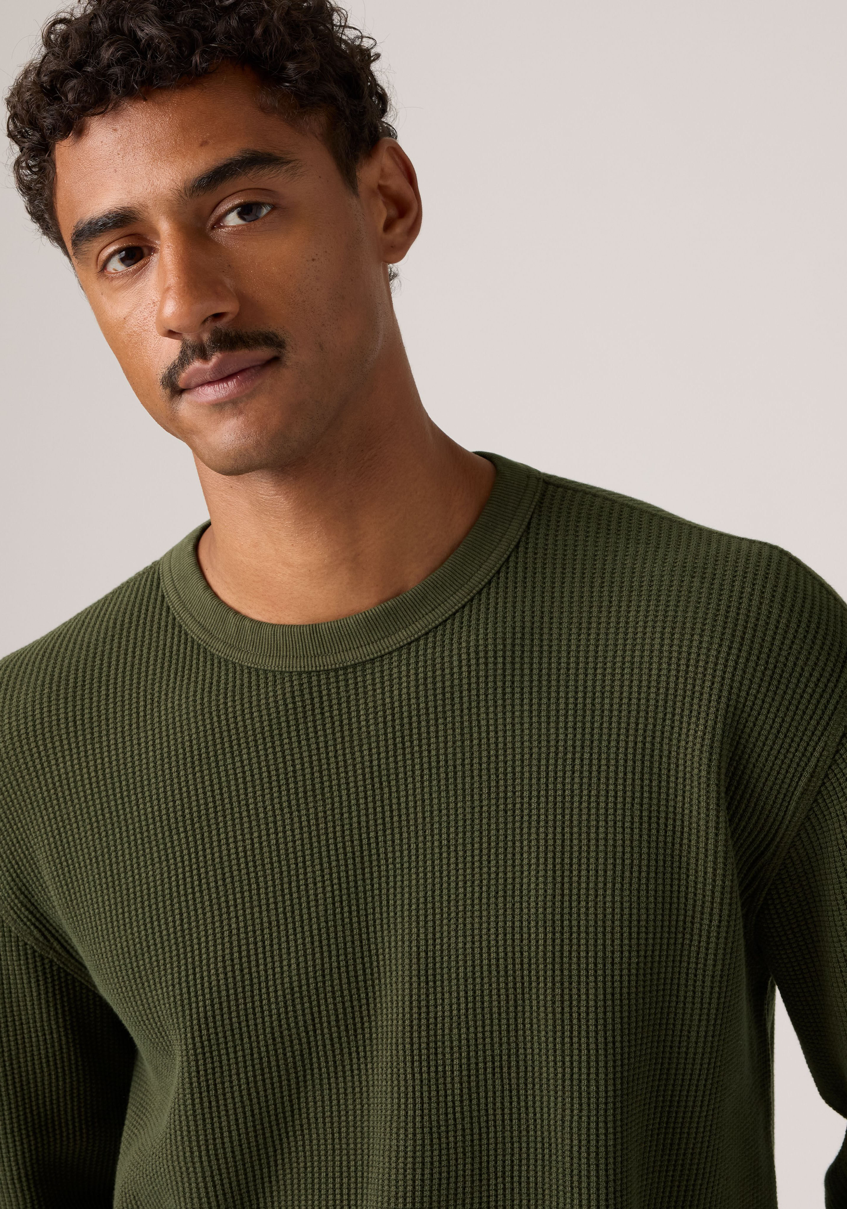 Langarmshirt LEVI'S, Herren, Gr. M, grün (garment dye rosin), Jersey, Obermaterial: 100% Baumwolle, bequem hüftlang, Rundhals, Shirts Langarmshirt, Waffelstrukturmuster garment dye rosin M