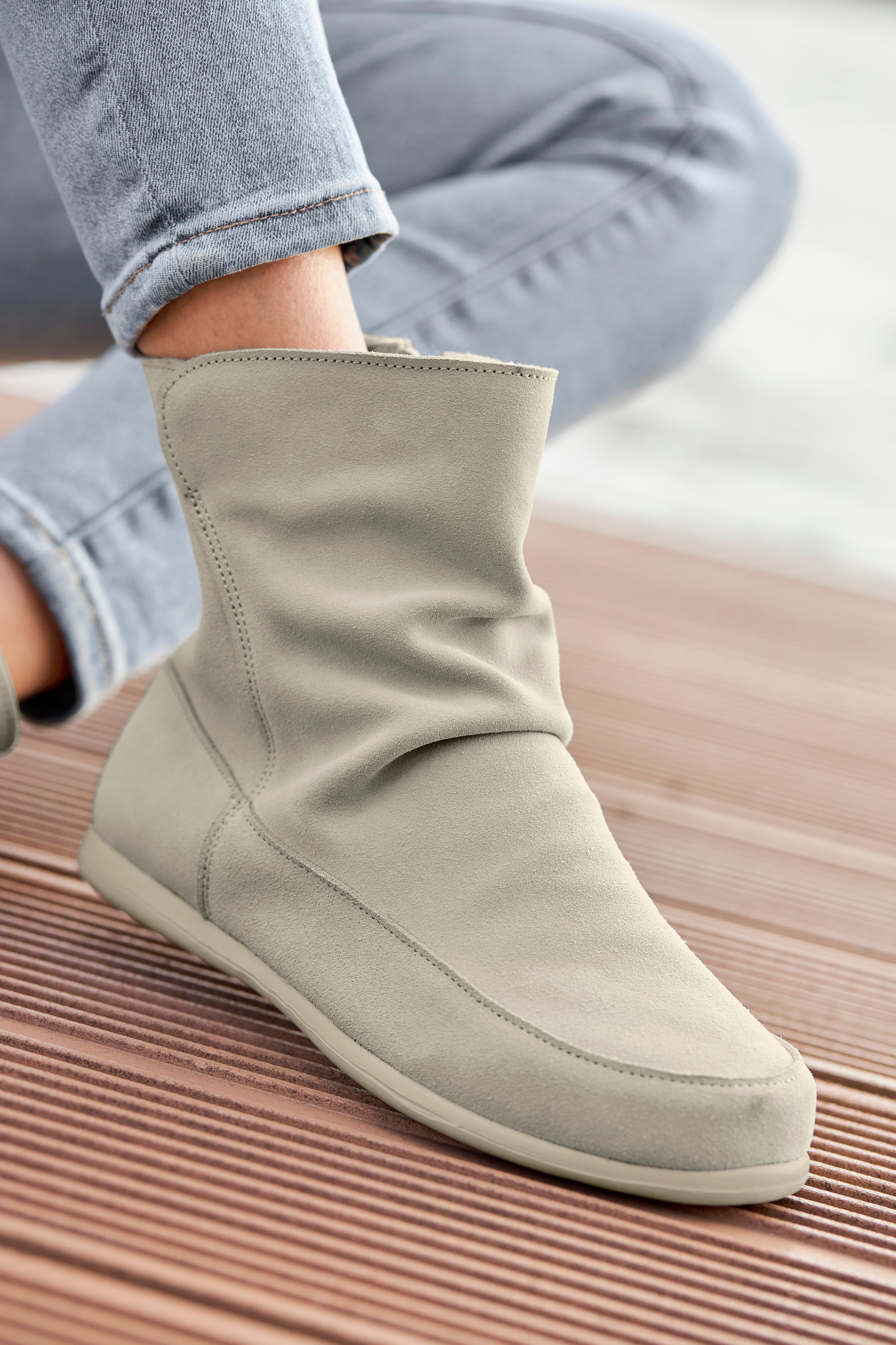 Stiefelette VIVANCE "Stiefel, Boots", Damen, Gr. 39, grau (hellgrau, creme), Obermaterial: 100% Rindsleder. Decksohle: 100% Textilmaterial. Futter: 100% Textilmaterial. Laufsohle: 100% Synthetik, Veloursleder, unifarben, Basic, Schuhe Stiefelette, aus hoc